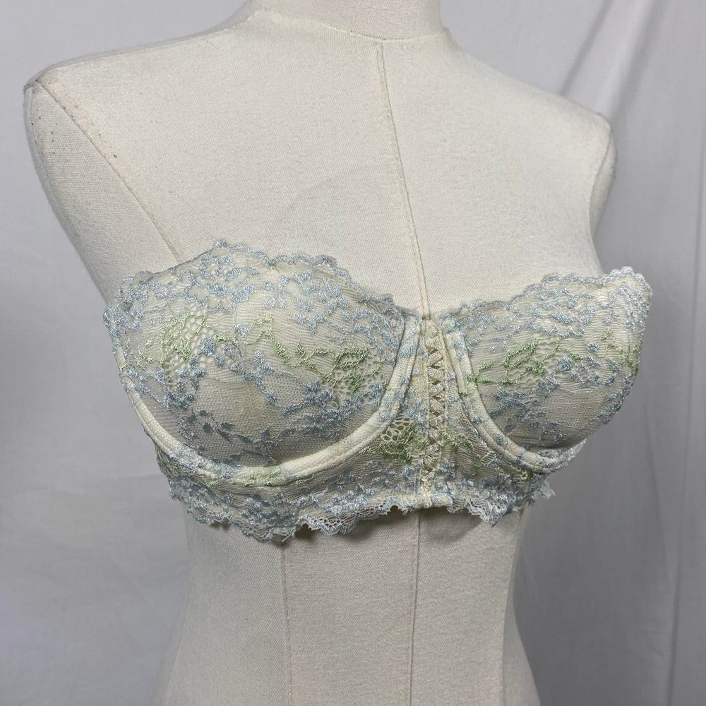 Victoria's Secret 'Sexy Little Things' white and blue lace strapless bra 36B